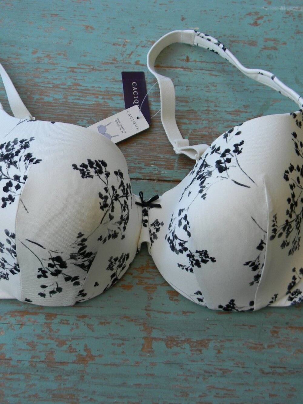 NWT CACIQUE SHAPING SOLUTION T-SHIRT BRA IVORY/BLK FLORAL TRUE EMBRACE SZ 42B